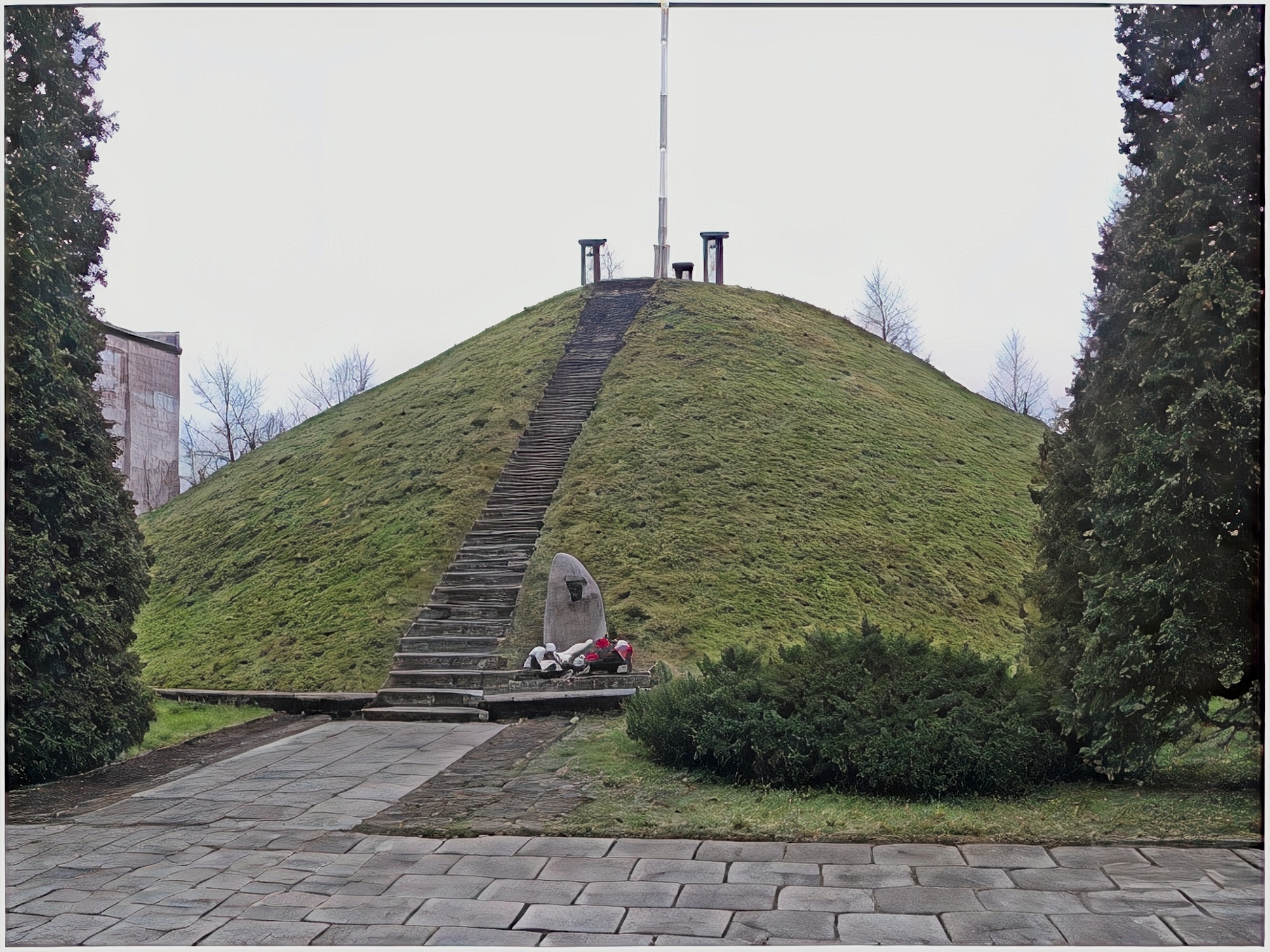 Kopiec wolnosci1-Resize.jpg